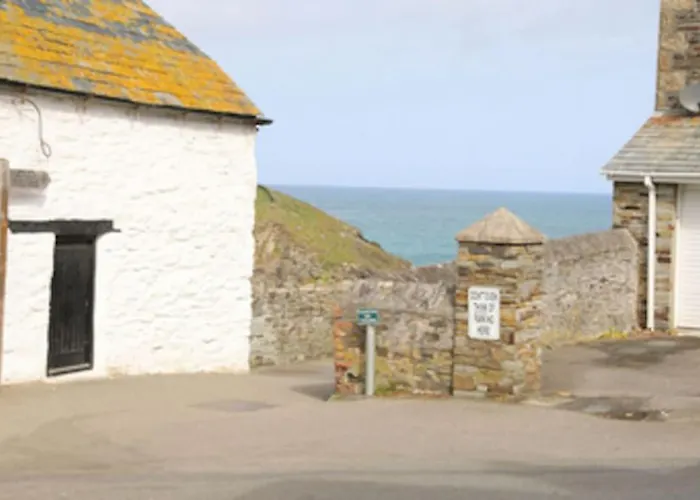Waypast, Port Isaac Bay Holidays